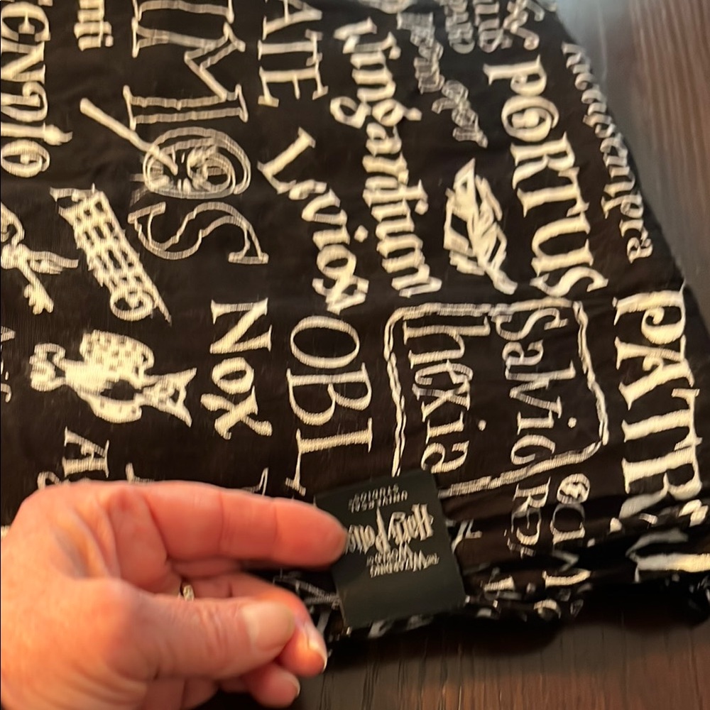 Harry Potter Black and White Graphic Print scarf